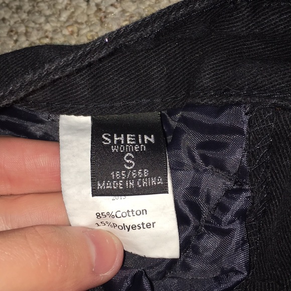 Distressed skirt🖤 - Picture 4 of 7